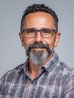 Mateo Alvarez, Linguist