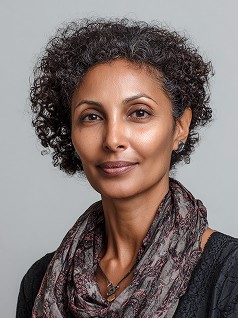 Amina Farah, Linguist